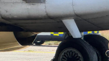 Aeroitalia ai piloti dopo lo pneumatico squarciato: “Valutate tagli o usura a gomme prima del volo”