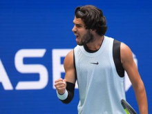 Alcaraz odpihnil domačina, trio Američanov v četrtfinale