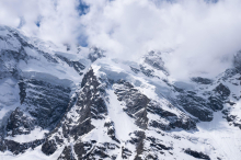 Na Severnem Kavkazu plaz pod seboj pokopal enajst alpinistov