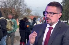 GNUSNE UVREDE BLOKADERSKOG NOVINARA SA N1! Željko Veljković nema ni trunku poštovanja za ožalošćene, iz Hrvatske skrnavi sahranu generala Mladića! 