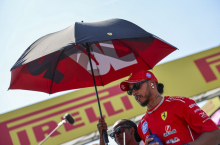 Hamilton udario na Ferari posle debakla u Monci: 