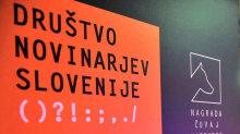 Društvo novinarjev: Predlog novele zakona o RTV Slovenija predstavlja vnovično politizacijo
