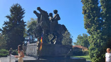 VRANJE OBELEŽILO DAN OSLOBOĐENJA GRADA U DRUGOM SVETSKOM RATU: Odata pošta oslobodiocima, pogledajte kako je sve izgledalo (FOTO)