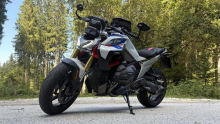BMW R 1300 R: bokser je nabrusil zobe