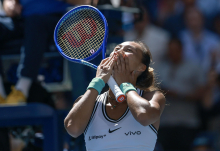 Ribakina gladko odpravila Osako, v četrtfinalu bo proti Činven Dženg lovila številko ena