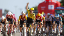 Van Aert pripravil vse za novo, že četrto zmago Brennana v ciljnem sprintu