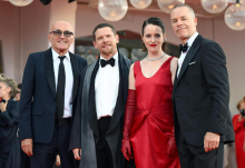 Utrip v Benetkah: Paul Schrader predava Osnove filozofije, Danny Boyle portretira Ruperta Murdocha
