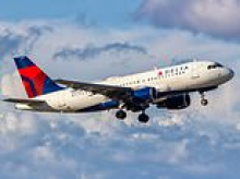 Cabin on Delta flight fills with fumes as pilots make emergency landing in Chicago