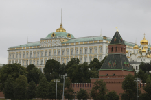 Kremelj sporočil, da sta Trump in Putin govorila o možnosti vrha s Šijem