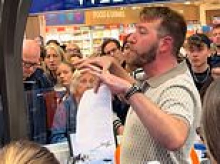 'Hero of Gatwick' becomes human megaphone to help overwhelmed easyJet staff manage angry passengers when flights were axed