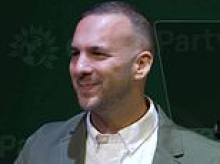 Green leader Zack Polanski will take on Labour for Keir Starmer's former Commons seat after winning party nomination