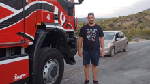 Dok su se borili sa stihijom, Toni im je stigao s hranom i pićem!