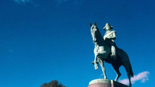 Trump želi da se u Nacionalnom muzeju postave golemi kipovi Georgea Washingtona