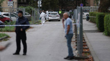 Maloljetnik koji je ubo učenika i djelatnicu ide u istražni, DORH objavio detalje napada u školi