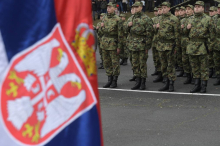 Uskoro stižu plave koverte! Evo ko prvi dobija poziv za vojsku i šta sve regrute čeka u kasarnama od marta