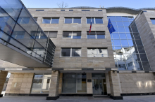 Vlada soglašala s predlogi amandmajev k predlogu zakona o SKOK-u
