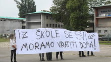 FOTO Ovako je prošao prosvjed zbog napada u ZG školi: 'Mi ne smijemo postati Amerika!'