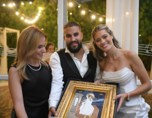 Ministarka Đurđević Stamenkovski podelila kadrove sa svadbe svog bliskog saradnika: Poklonila mu ikonu Belog anđela, a njene reči GANUĆE VAS DO SUZA! (FOTO)