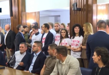 KO SE SVE NALAZI NA BLOKADERSKOJ LISTI? Od 250 ljudi, čak 230 je za sankcije Rusiji, priznanje tzv. Kosova i satiranje svega što nas čini Srbima (FOTO)