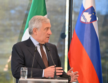 Slovenski in italijanski zunanji minister bosta govorila tudi o obeh manjšinah