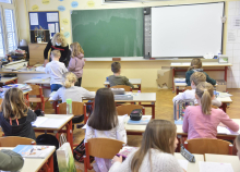 Raziskava Pedagoškega inštituta: Učitelji skozi šolsko leto vse bolj izgoreli