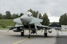 Natovi lovci nad Litvo sestrelili letalnik, ki naj bi priletel iz Rusije