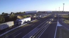 Na A4 kolona duga oko kilometar, nesreća na A1