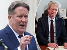 Now top Government Minister defends signing off on controversial €480,000 pay deal for ESB chief and has THIS to say on why he believes the energy boss deserves such a massive salary hike...
