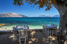 Grčka u oktobru je potpuno druga priča: 4 ostrva gde još možete na plažu, a gužve su nestale