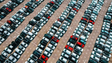 Stop alle auto ibride dalla Cina. L'Ue chiede di limitare volontariamente le esportazioni