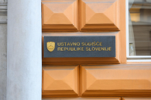 Ustavno sodišče: DZ lahko ustanovi preiskovalno komisijo, kljub vloženi zahtevi za ustavno presojo