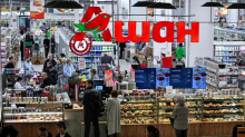 Putin mette le mani sulle filiali russe di Nestlé e Auchan: “Rappresentano Paesi ostili”