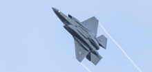 Bundeswehr: Boris Pistorius nimmt ersten F-35-Tarnkappenjet in den USA entgegen