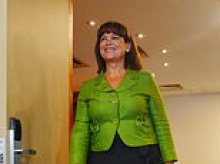 Well hello Mary Lou! The Sinn Fein leader has had a glow-up that has made her look years younger. Here's the inside story of how to replicate her re-style - from the woman who cut her hair!