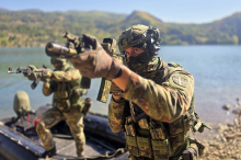 Taktička obuka jedinica 72. brigade za specijalne operacije: Mojsilović i Vudraf se uverili u vrhunsku obučenost pripadnika brigade