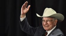 Wall Street perde l’oracolo: Buffett lascia l’ultima carica, Berkshire affidata al figli