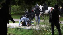 Drama u Haagu: Krajnja desnica izvikivala antisemitske parole, vlasti ih tjerale vodenim topom