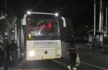 NOVI NAPAD NA SRBE NA KiM! Autobus na relaciji Beograd - Štrpce kamenovan kod Vitine (VIDEO)