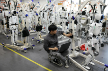 Lani po svetu prodali le okoli 7000 humanoidnih robotov, a kmalu se pričakuje močen razcvet trga
