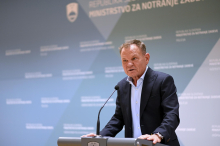 Matoz: Nadaljnja rast števila zaposlenih v javnem sektorju ni vzdržna