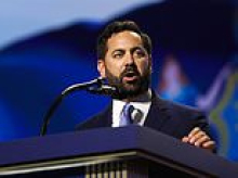 Democrat breaks ranks to BACK Trump ally in nail-biting race as liberal mutiny spreads to New York