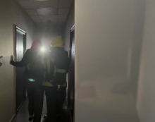 DRAMATIČNI SNIMCI IZ UGLA VATROGASACA HEROJA! Pogledajte akciju spasavanja u Novom Sadu: Iz buktinje u suterenu evakuisano 32 ljudi, muškarac teško povređen! 