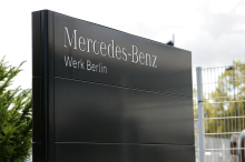 Mercedes-Benz sporoča delavcem, da je treba zmanjšati stroške