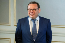 Kijev odločitev EU-ja o umiku ruskih milijarderjev s seznama sankcij označil za sramotno