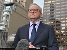 Anthony Albanese leaves Secret Service 'taking deep breaths' after ditching motorcade during New York security scare