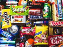 Bad news for snack lovers... just an extra 100g of processed food a day linked to risk of cancer, diabetes and death in new study