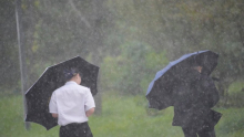 KIŠA ĆE I DANAS PADATI: Detaljna vremenska prognoza, evo kolike nas temperature očekuju