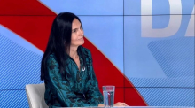 BLOKADERSKI BLAM! Ko je Vera Radović, 50. na Pajtićevoj blokaderskoj listi Služila svakom režimu, a džepove joj puni i Crna Gora