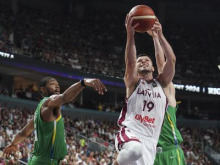 Rihards Lomažs na pomoč zdesetkani Cedeviti Olimpiji