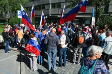 Inštitut 1. oktober s pozivi k referendumski podpori ukinitve RTV-prispevka